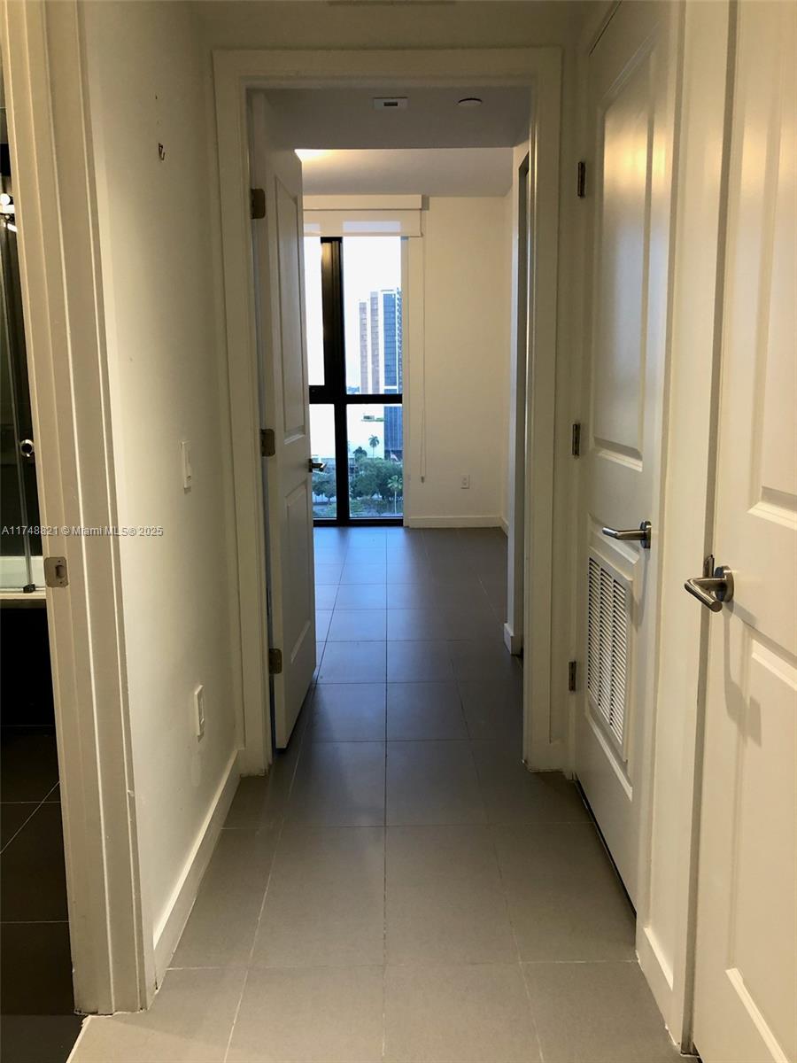 CANVAS CONDO - Residential Lease