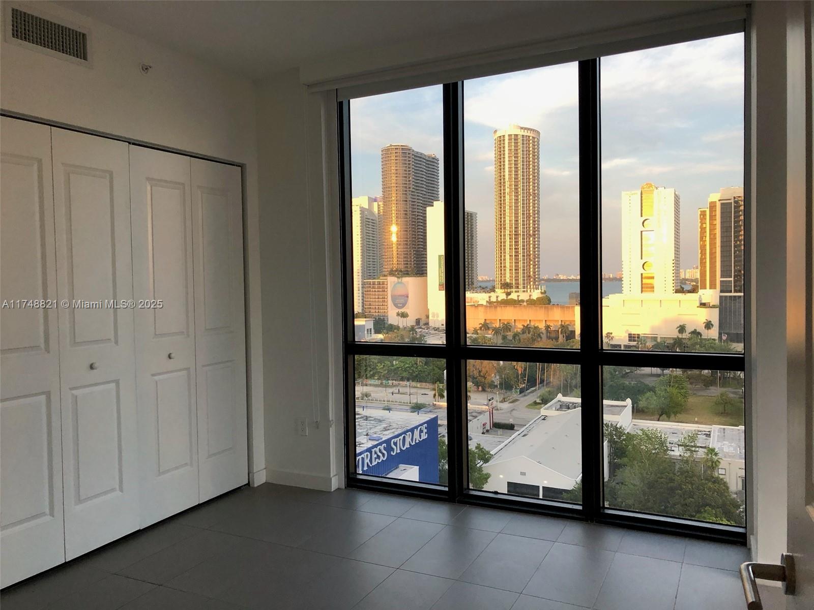 CANVAS CONDO - Residential Lease
