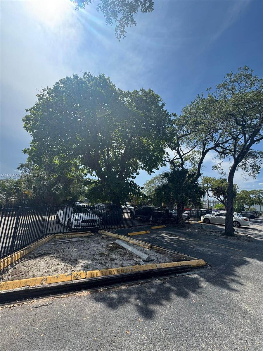 THREE HORIZONS SOUTH COND - Residential Lease