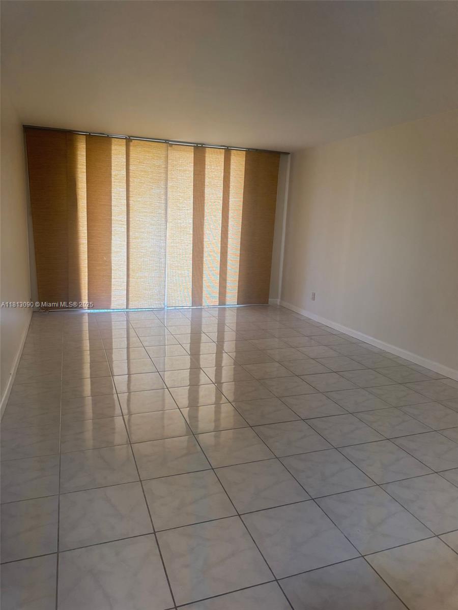 THREE HORIZONS SOUTH COND - Residential Lease