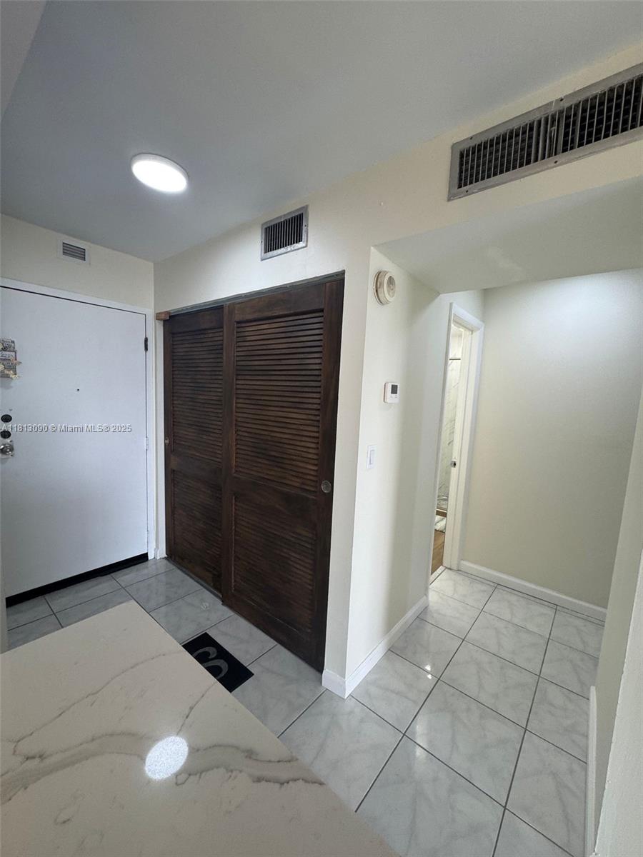 THREE HORIZONS SOUTH COND - Residential Lease