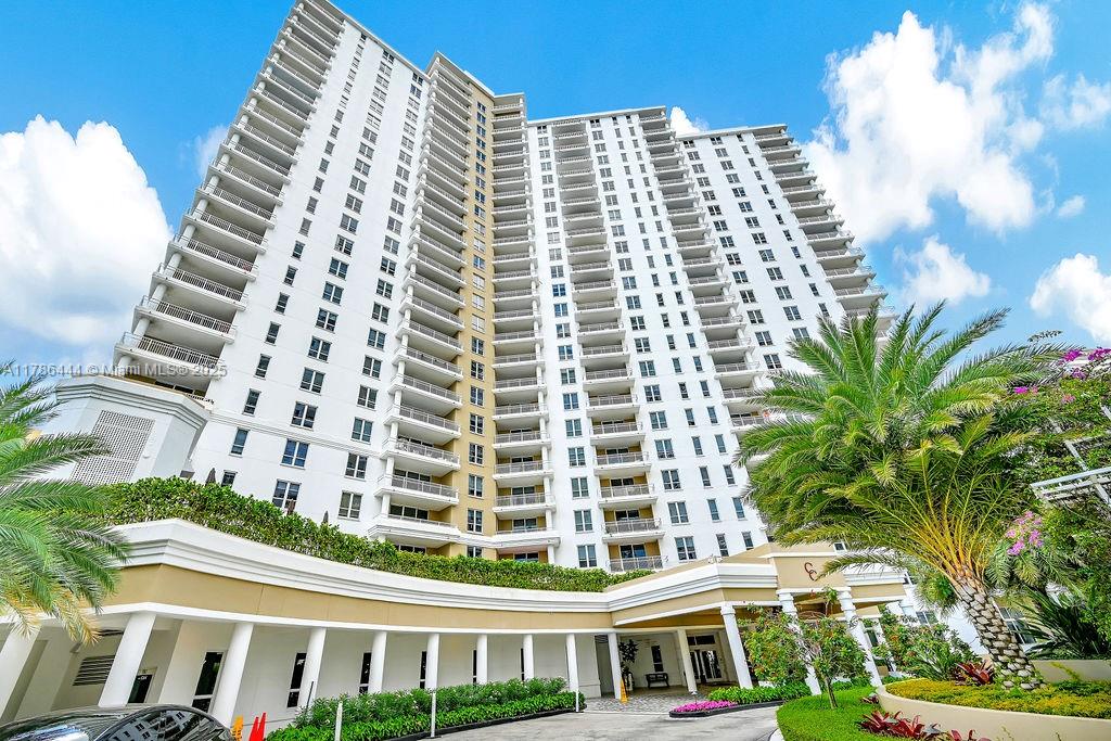 Property for Sale at 701 Brickell Key Blvd 610, Miami, Broward County, Florida - Bedrooms: 2 
Bathrooms: 3  - $785,000