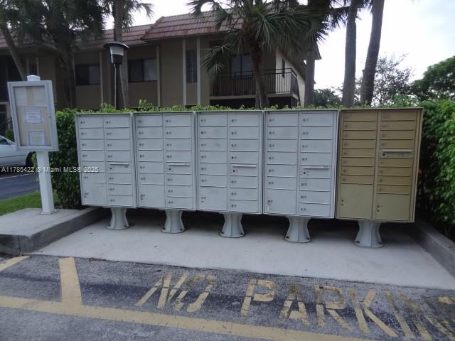 RACQUET CLUB APTS AT BONA - Residential