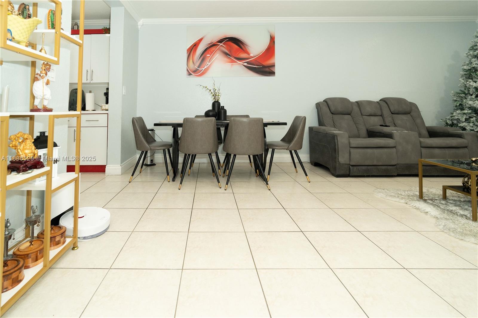 LOS PORTALES PHASE II CON - Residential
