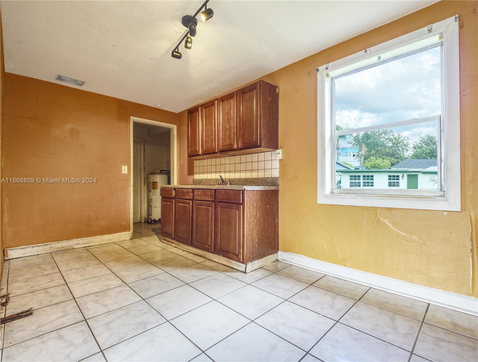 POINCIANA HEIGHTS - Residential