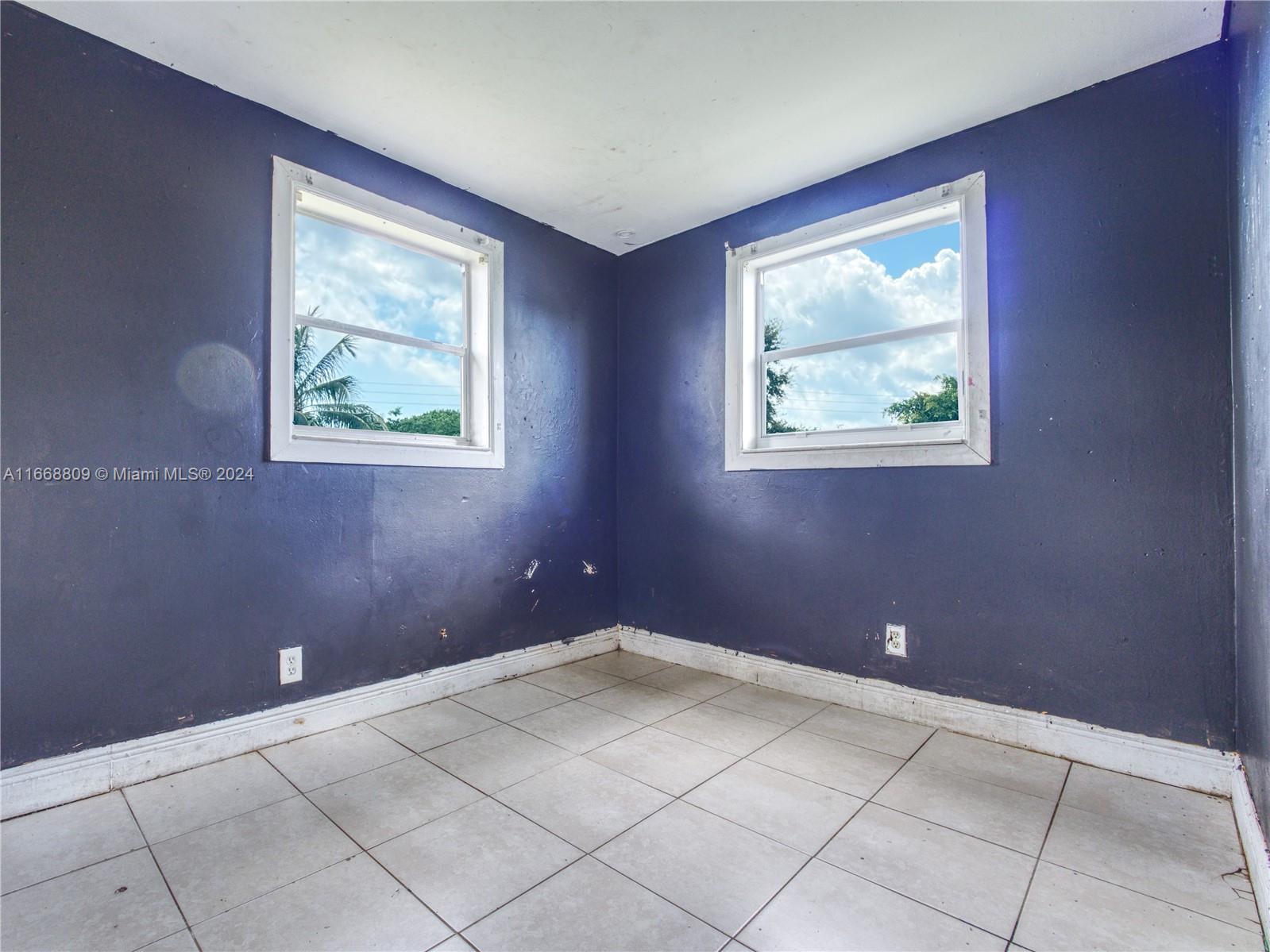 POINCIANA HEIGHTS - Residential
