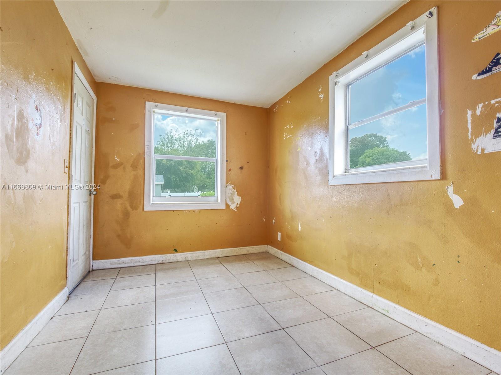 POINCIANA HEIGHTS - Residential