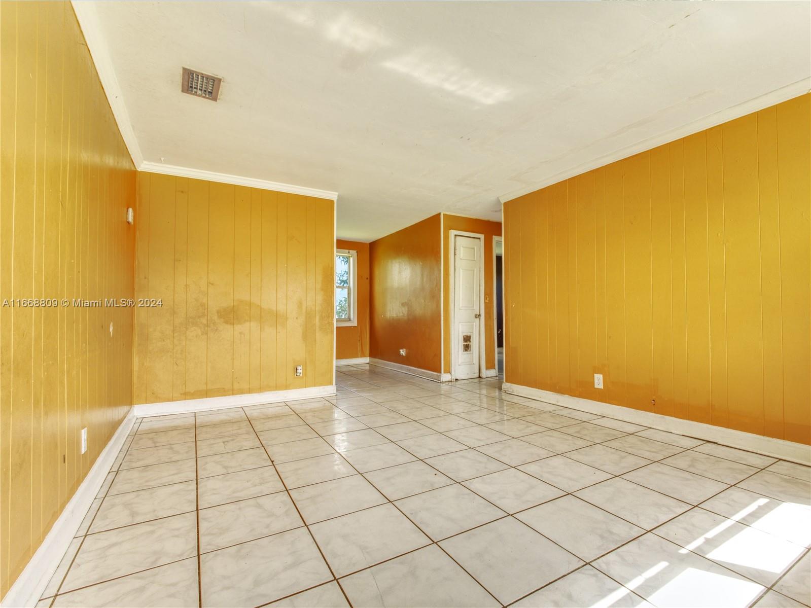 POINCIANA HEIGHTS - Residential
