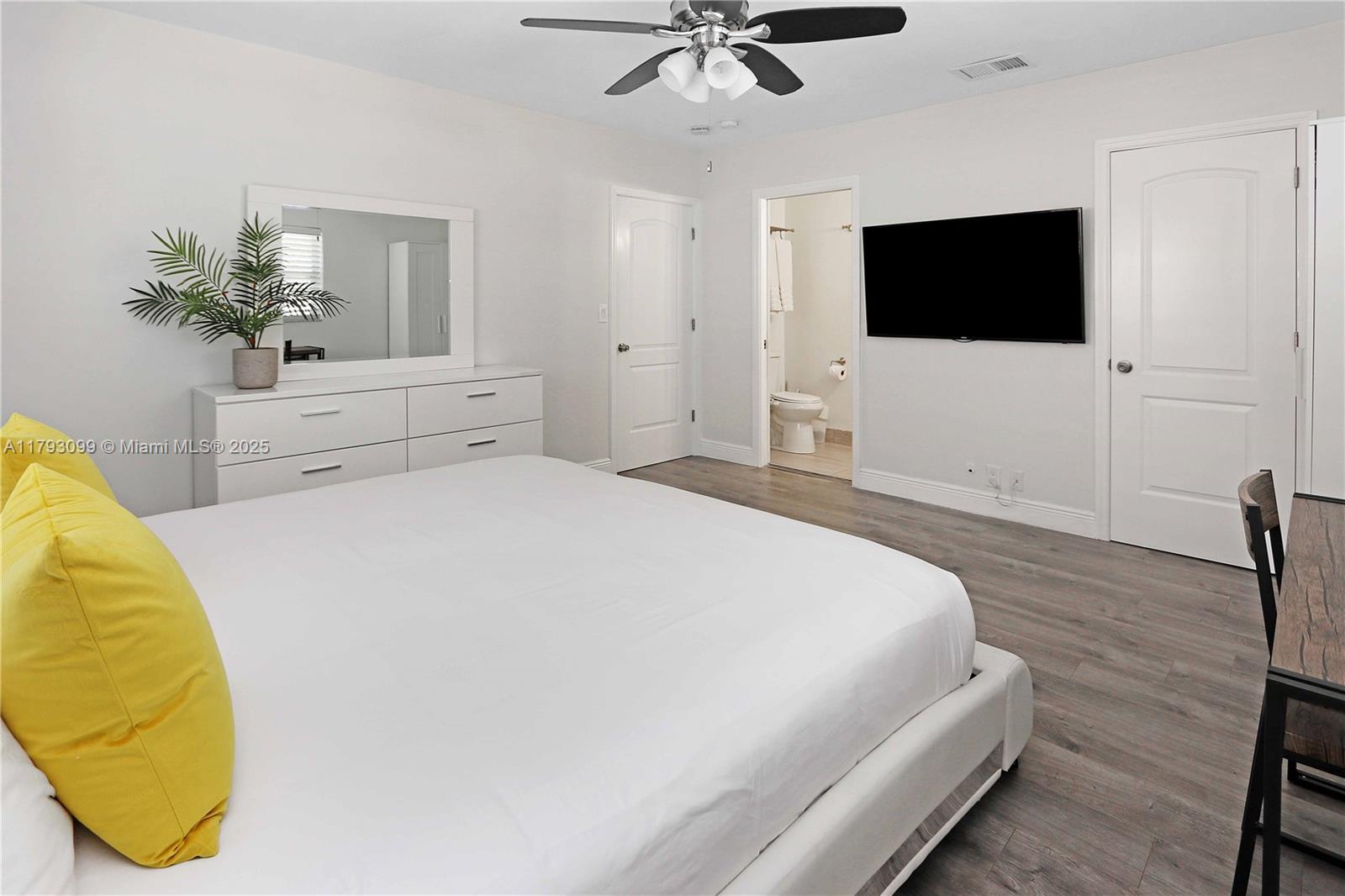 HOLLYWOOD 1-21 B LOT 7 BLK - Residential