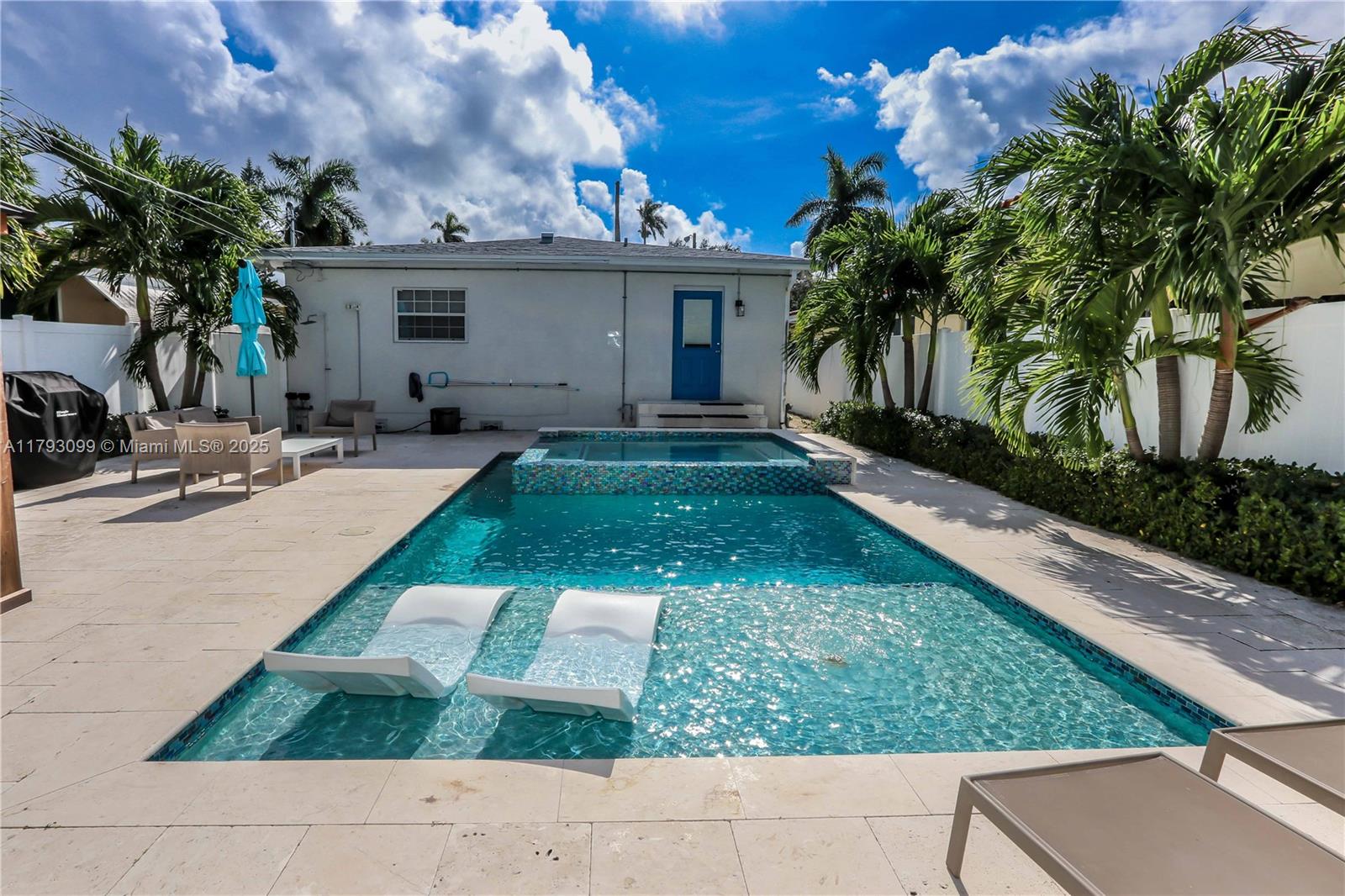 HOLLYWOOD 1-21 B LOT 7 BLK - Residential