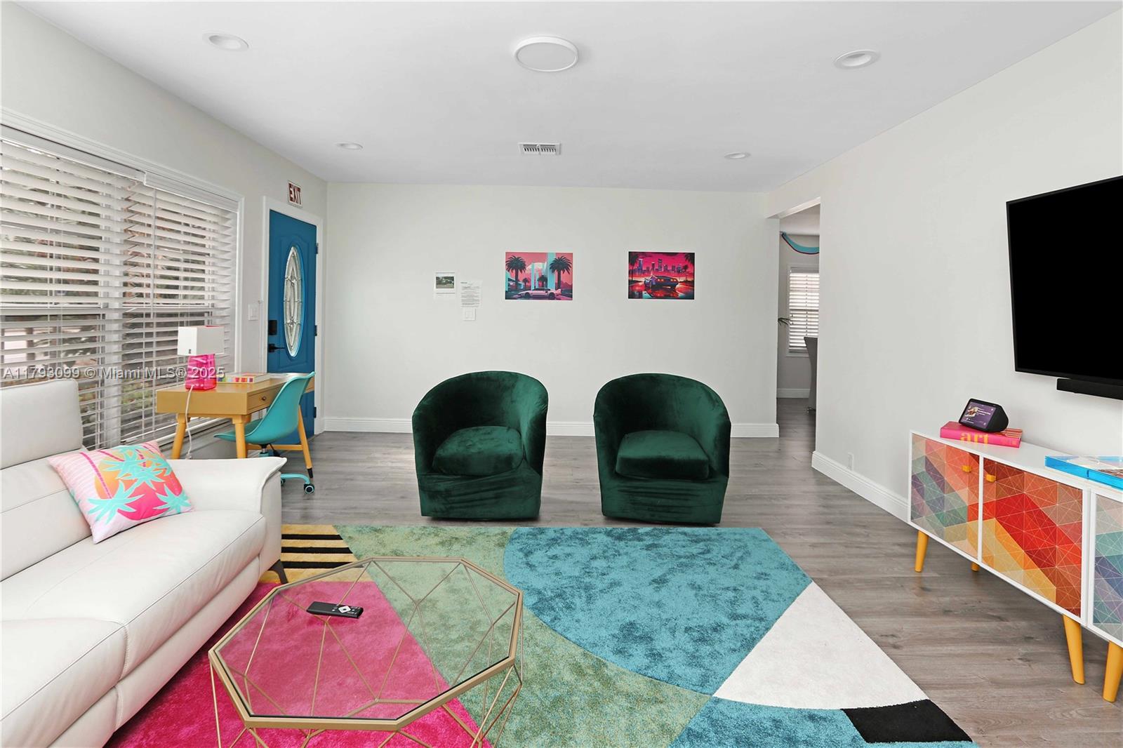 HOLLYWOOD 1-21 B LOT 7 BLK - Residential