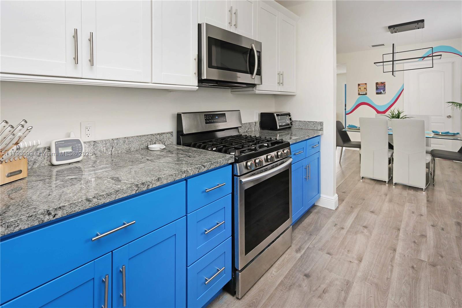 HOLLYWOOD 1-21 B LOT 7 BLK - Residential