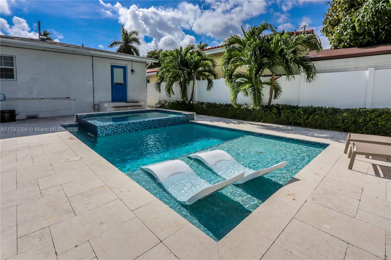 HOLLYWOOD 1-21 B LOT 7 BLK - Residential