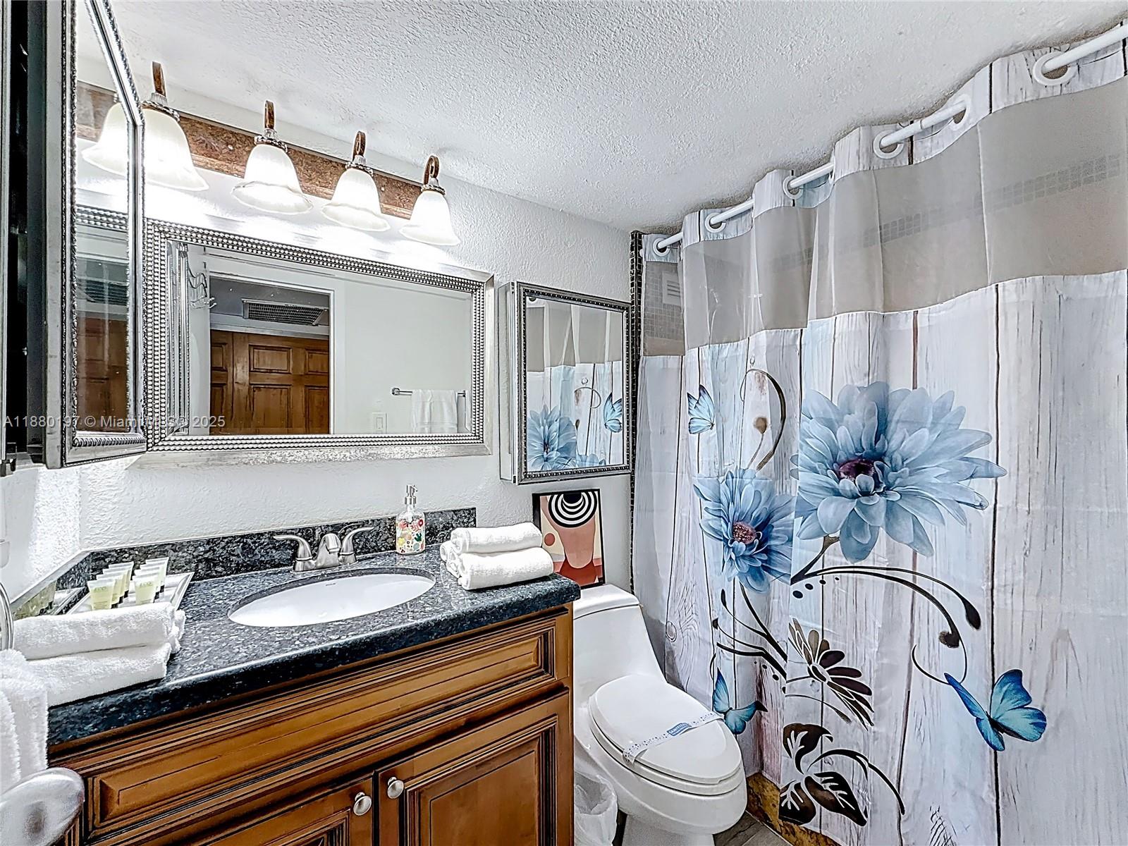 THE AVENTURA BEACH CLUB C - Residential