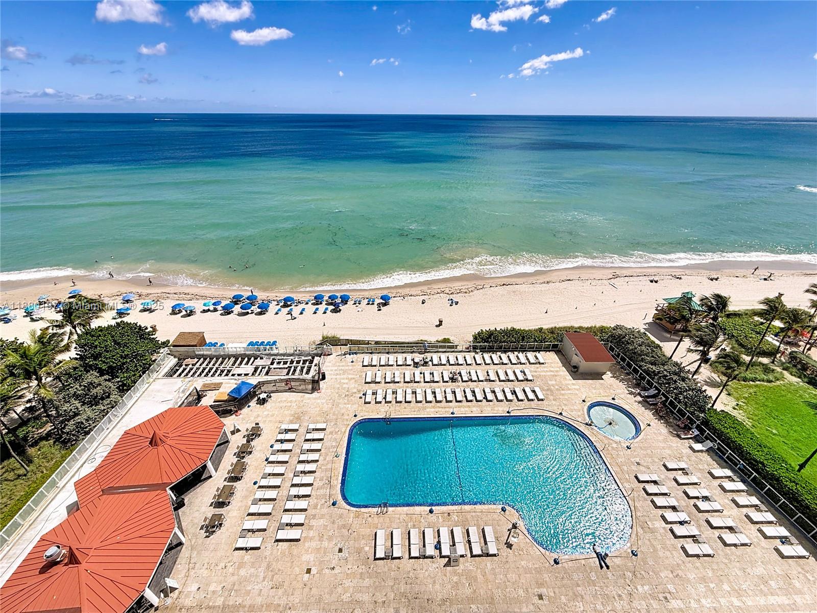 THE AVENTURA BEACH CLUB C - Residential