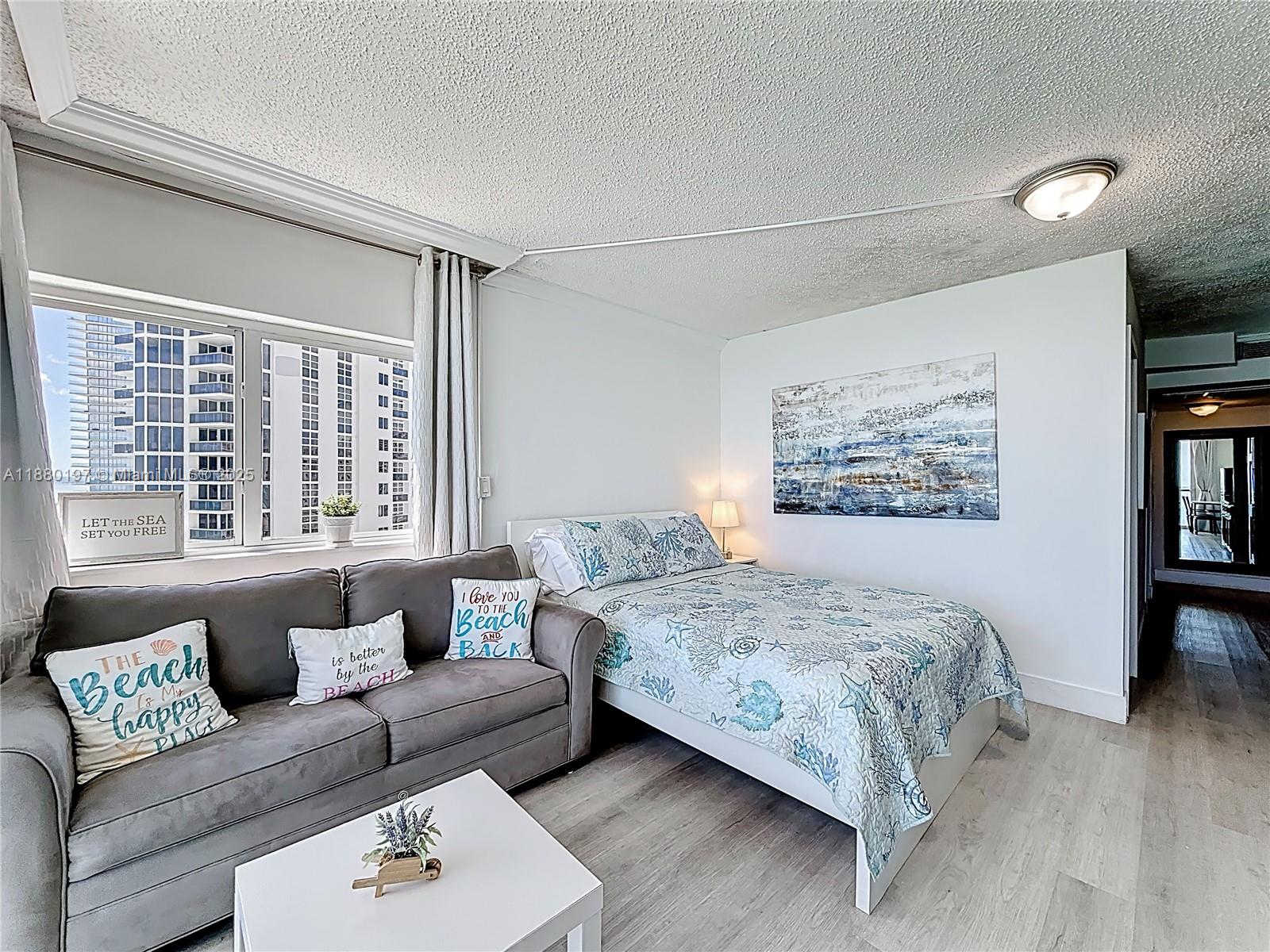 THE AVENTURA BEACH CLUB C - Residential