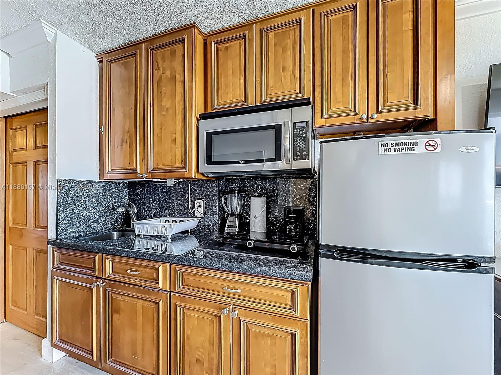 THE AVENTURA BEACH CLUB C - Residential