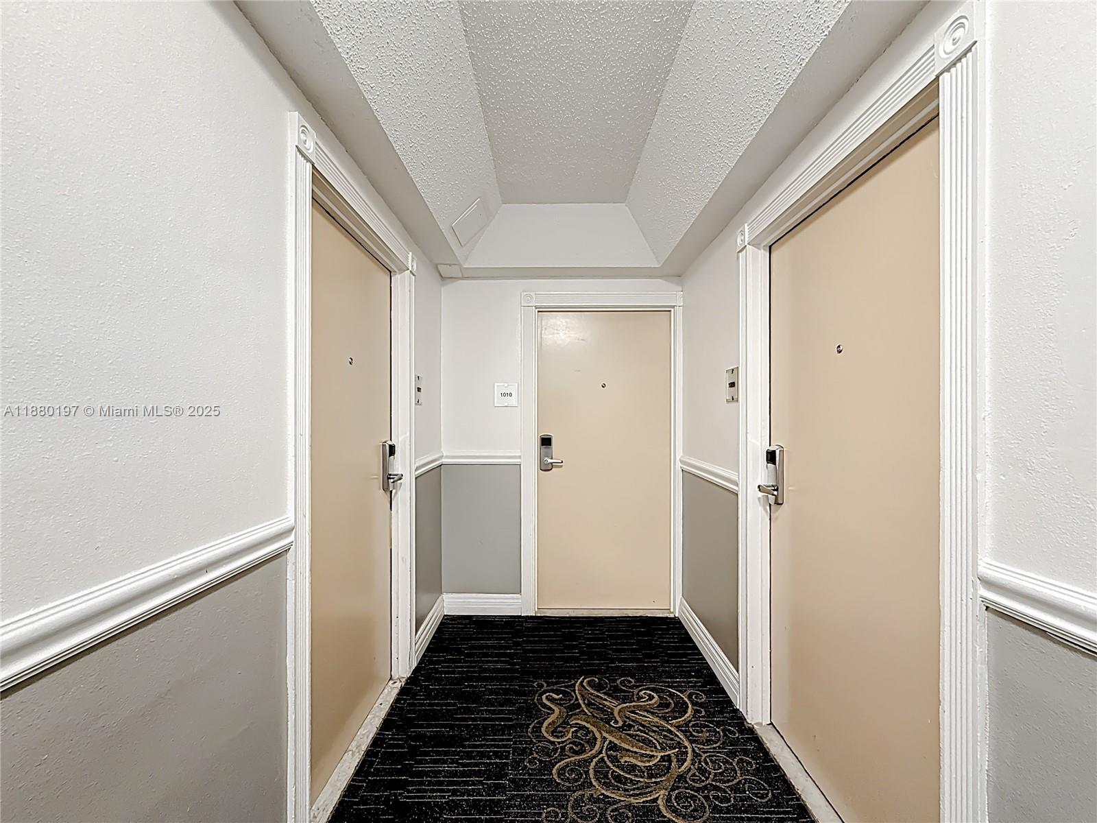 THE AVENTURA BEACH CLUB C - Residential