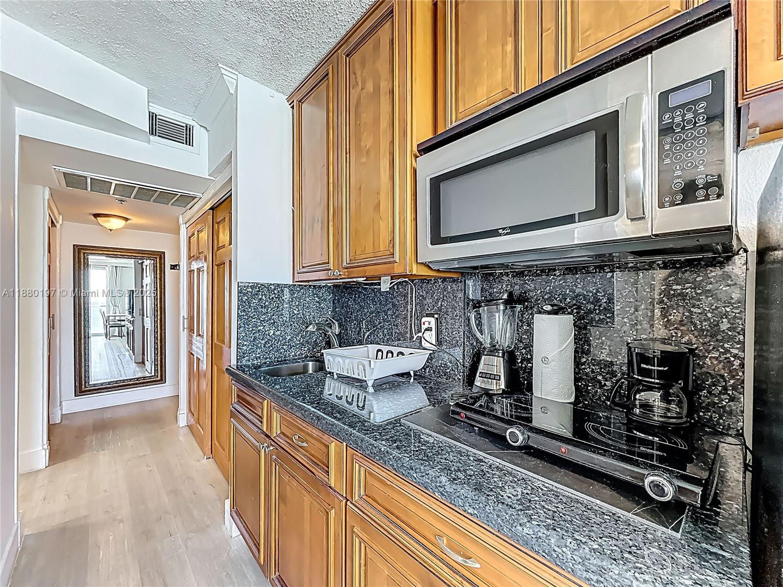THE AVENTURA BEACH CLUB C - Residential