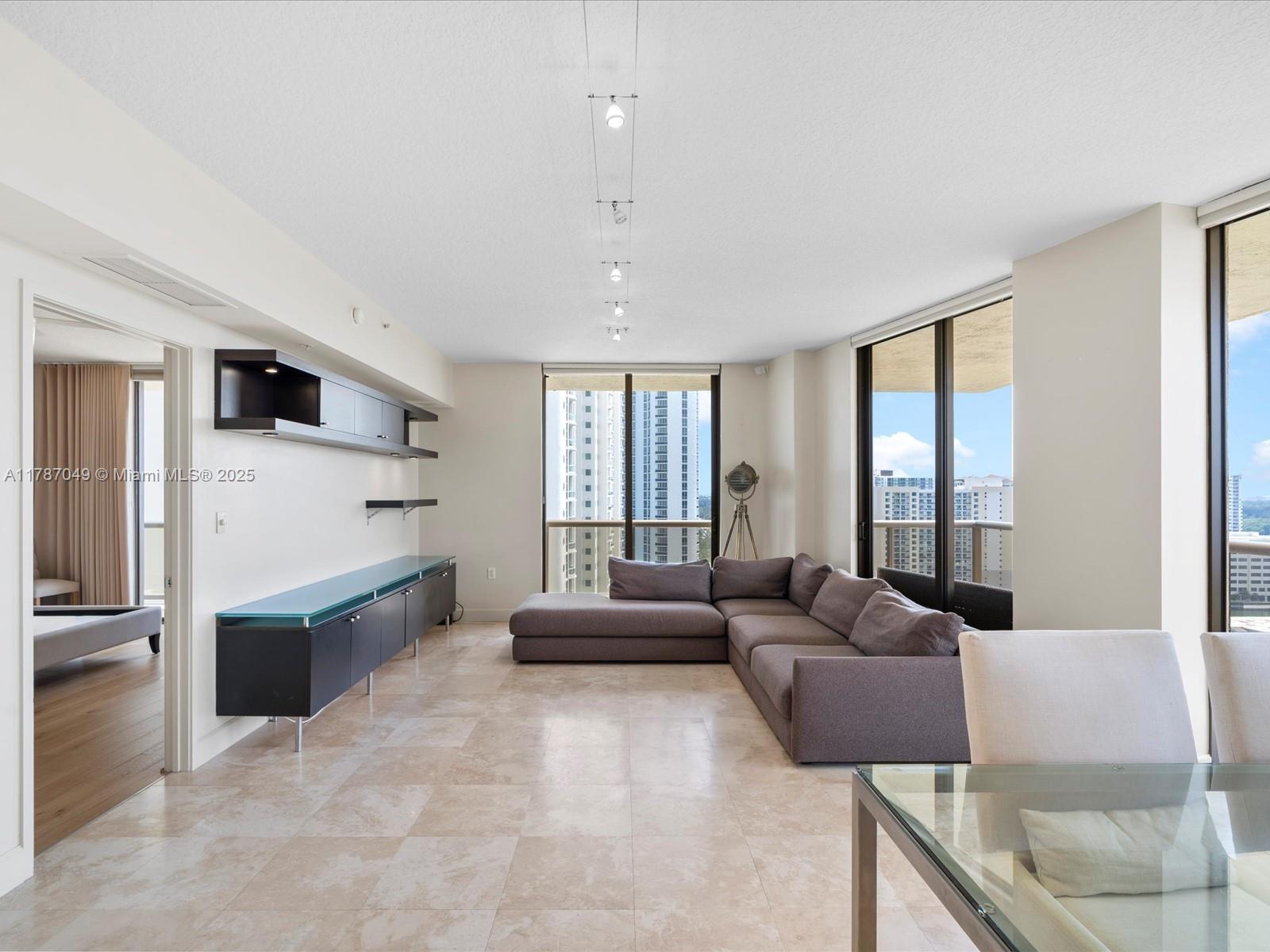 16275 Collins Ave 1604