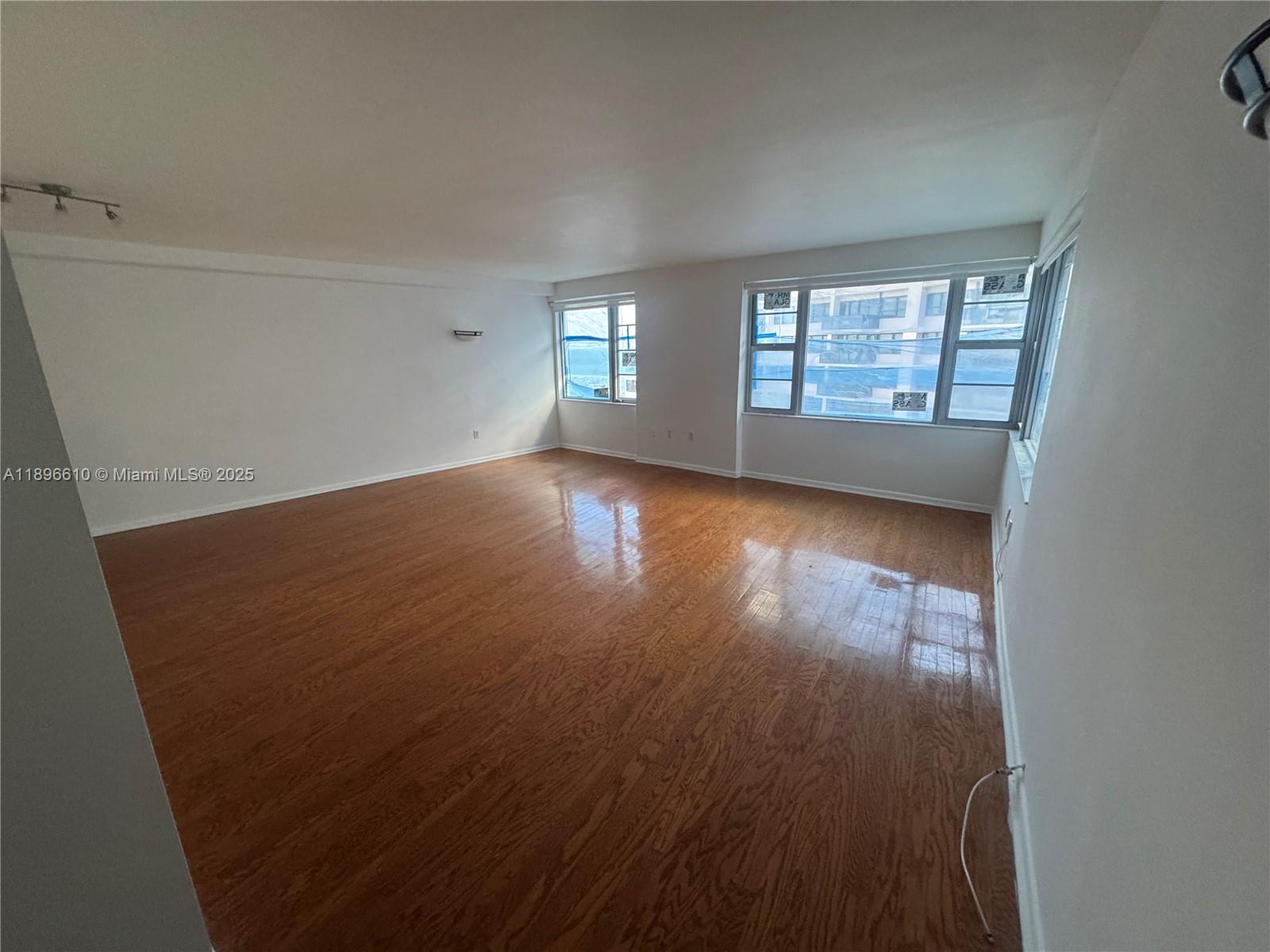 View photos, virtual tours, details... 5255 Collins Ave 11B