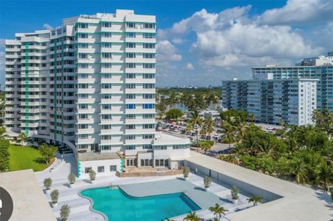 5255 Collins Ave 11B Miami Beach FL 33140