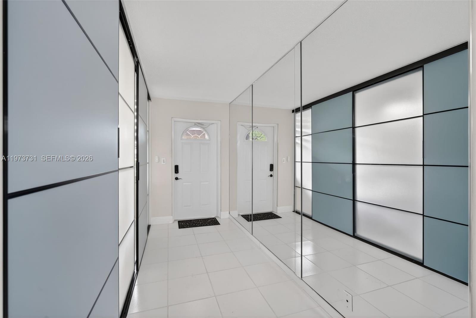 8851 Sunrise Lakes Blvd 116