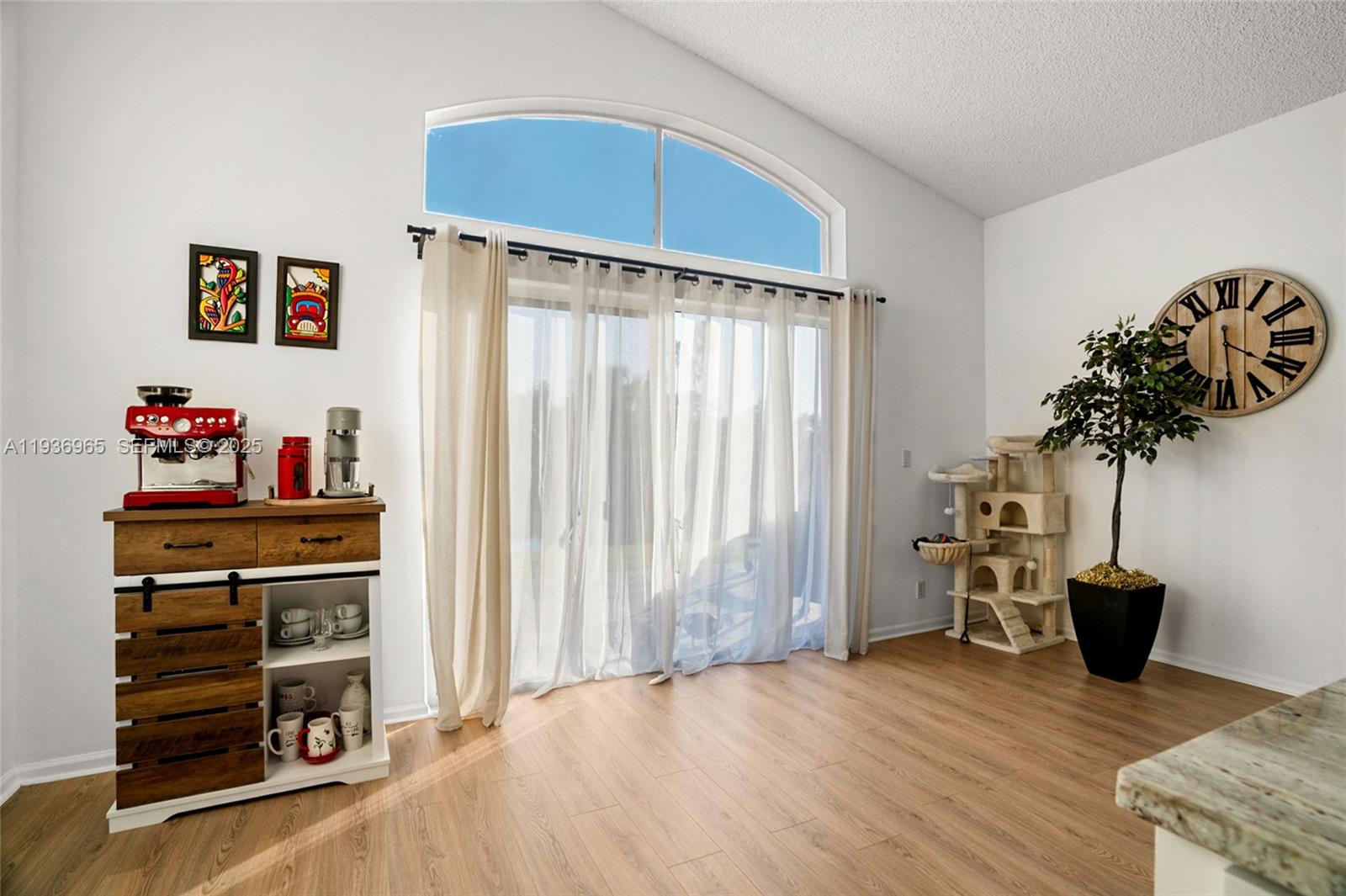 BALMORAL COUNTRY CLUB LAC - Residential