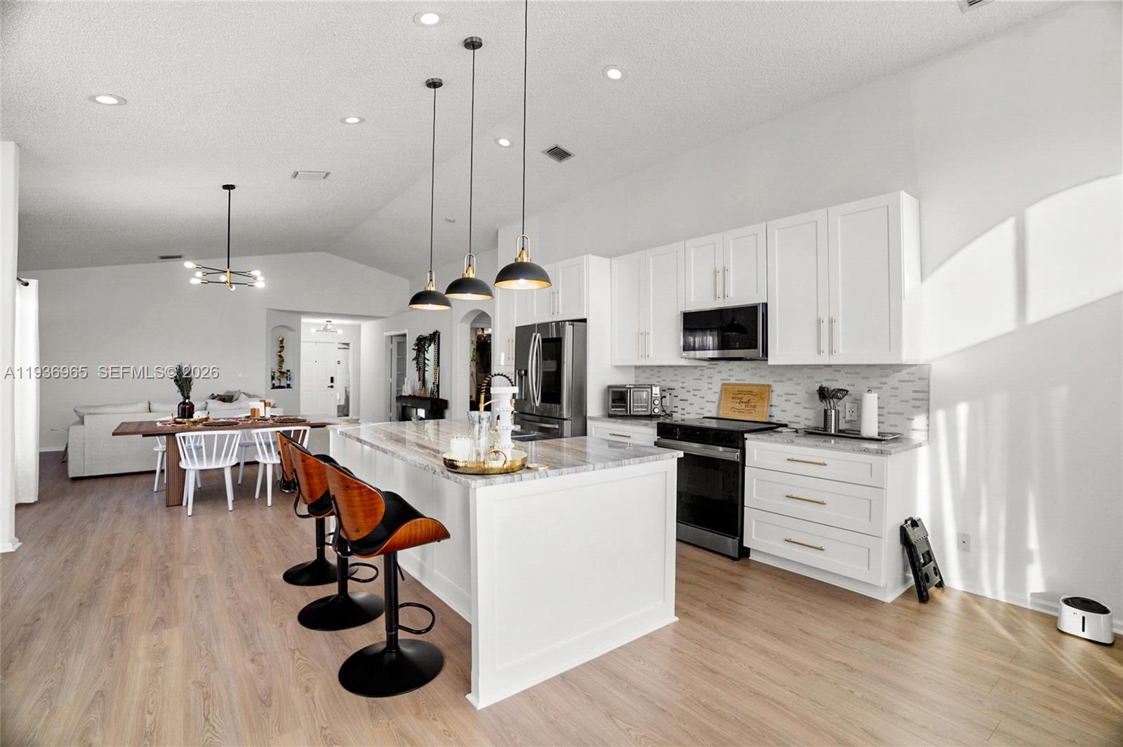 BALMORAL COUNTRY CLUB LAC - Residential