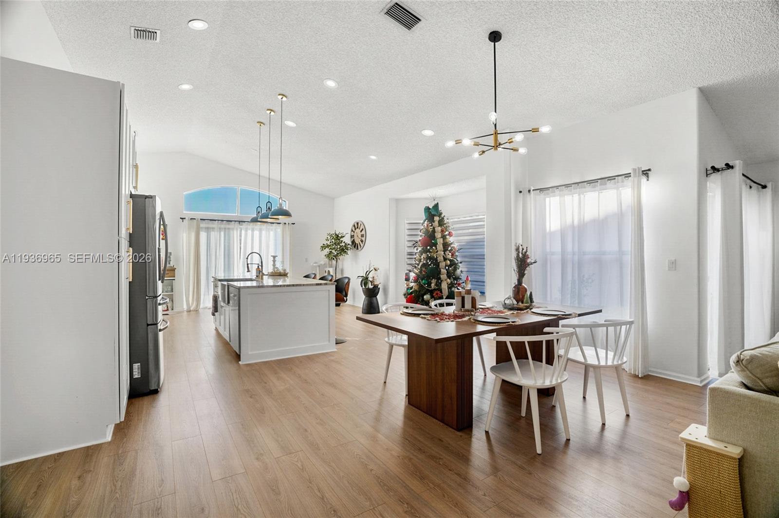 BALMORAL COUNTRY CLUB LAC - Residential