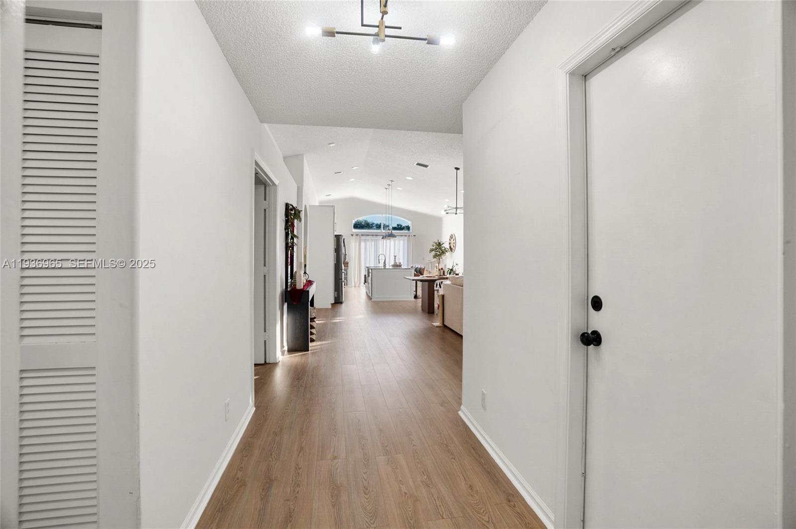 BALMORAL COUNTRY CLUB LAC - Residential