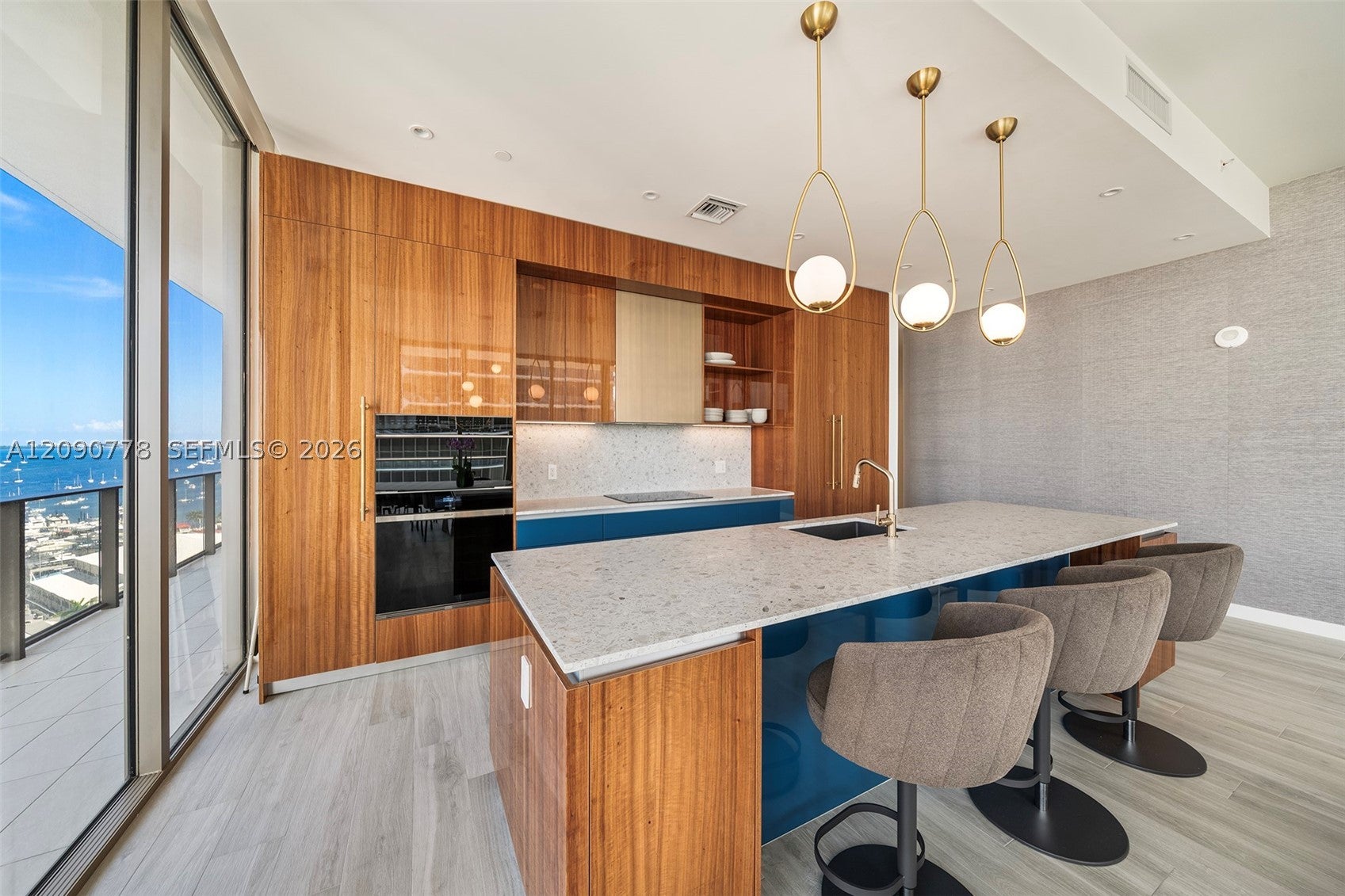 2655 S Bayshore Dr 1412