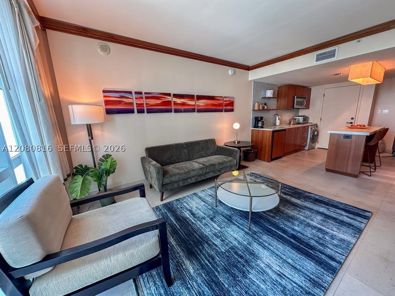 6801 Collins Ave 815 (door number)