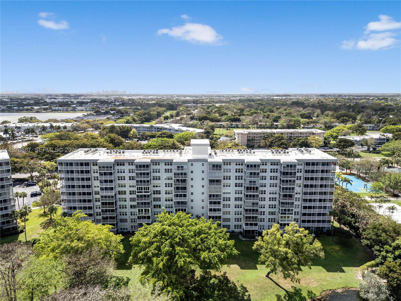 NO 104 PALM-AIRE COUNTRY C - Residential