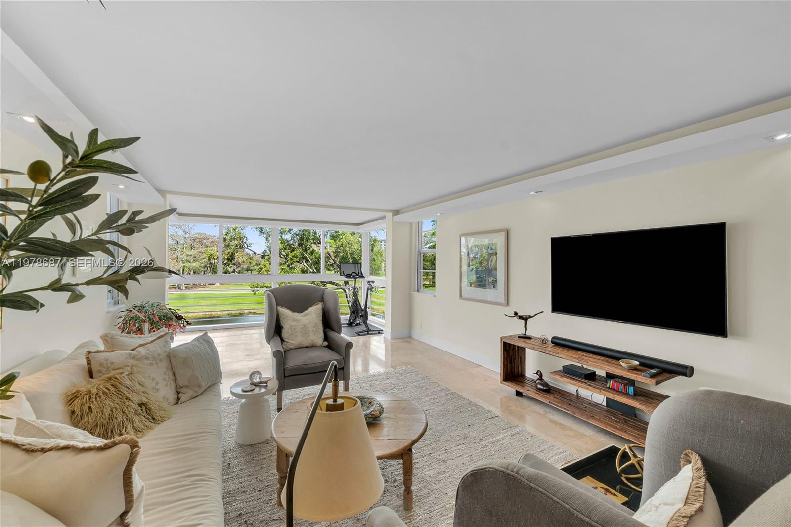 4015 W Palm Aire Dr 307