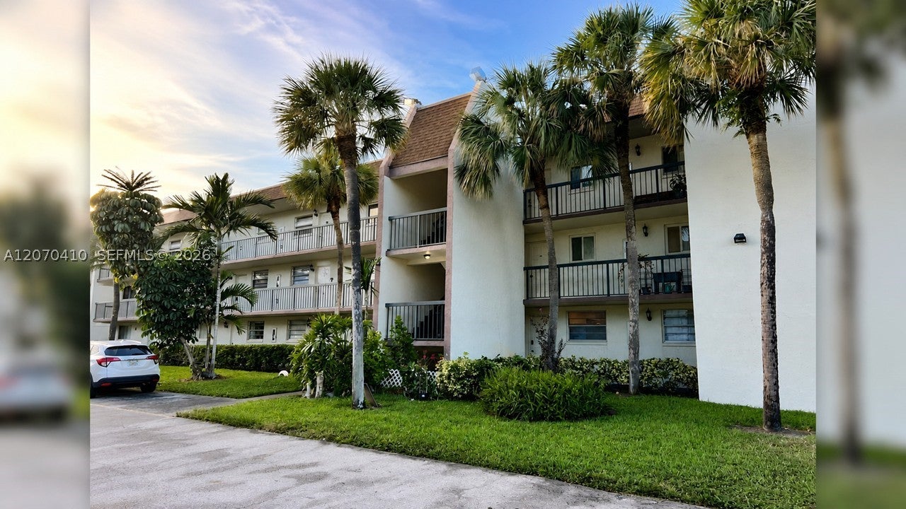 7500 NW 17 St