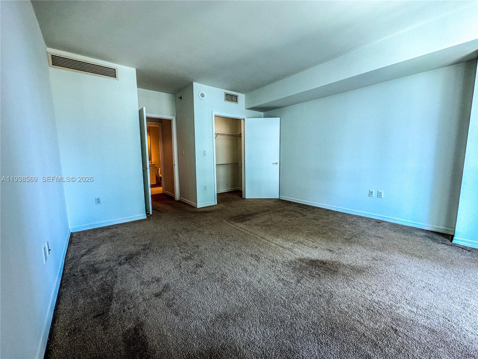 500 Brickell Ave 1406