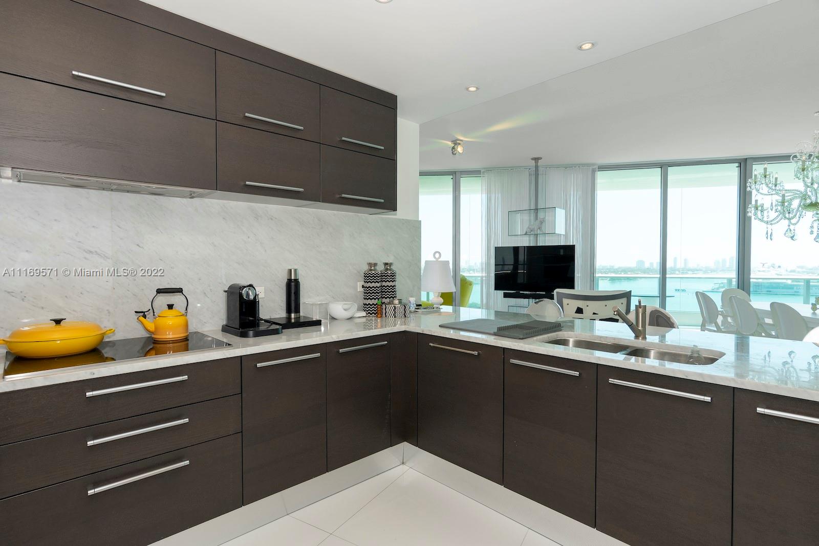 900 BISCAYNE BAY - Residential Lease