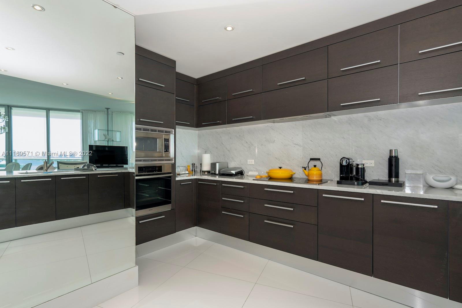 900 BISCAYNE BAY - Residential Lease