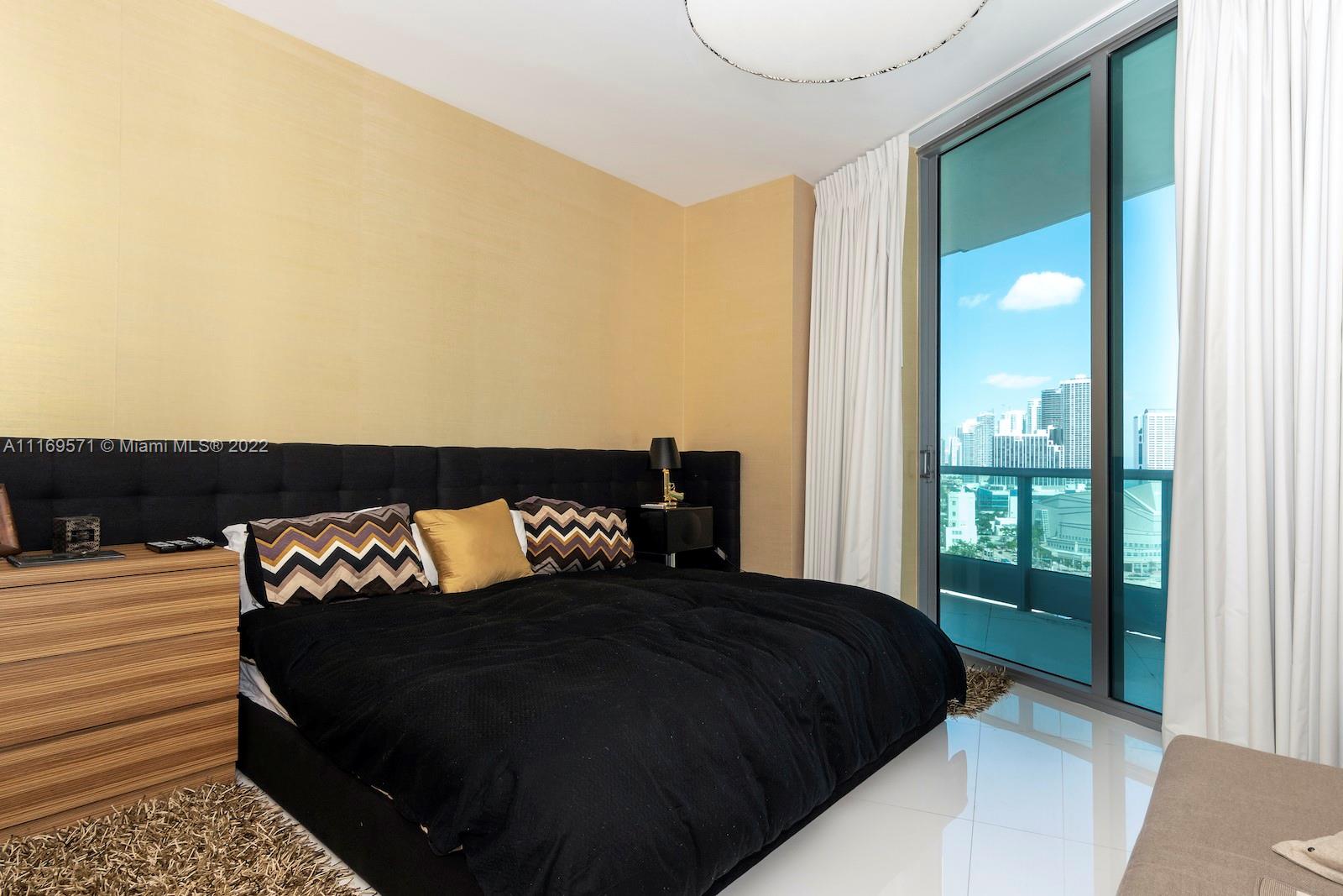 900 BISCAYNE BAY - Residential Lease