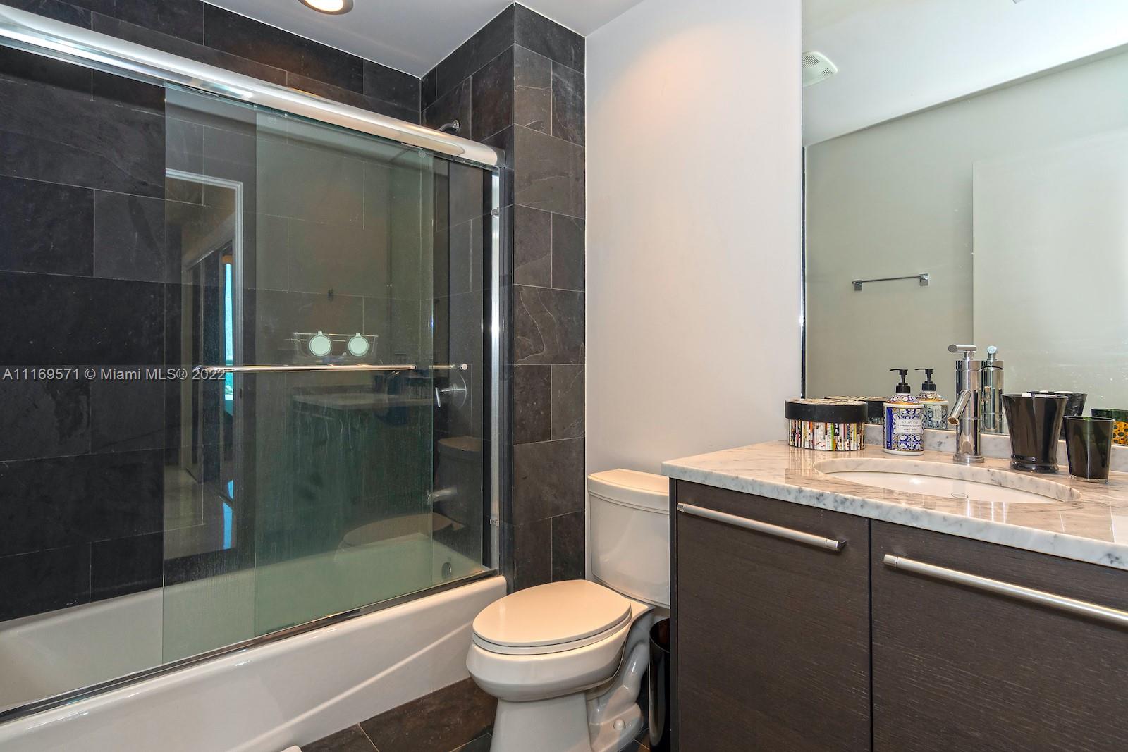 900 BISCAYNE BAY - Residential Lease