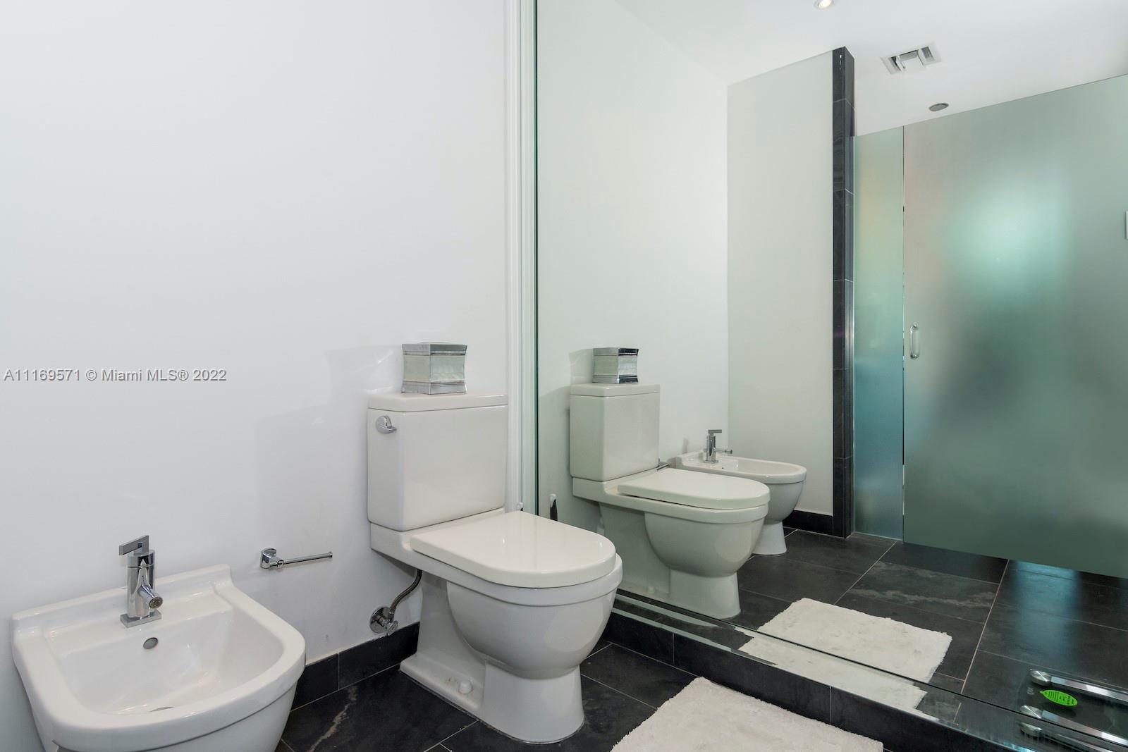 900 BISCAYNE BAY - Residential Lease