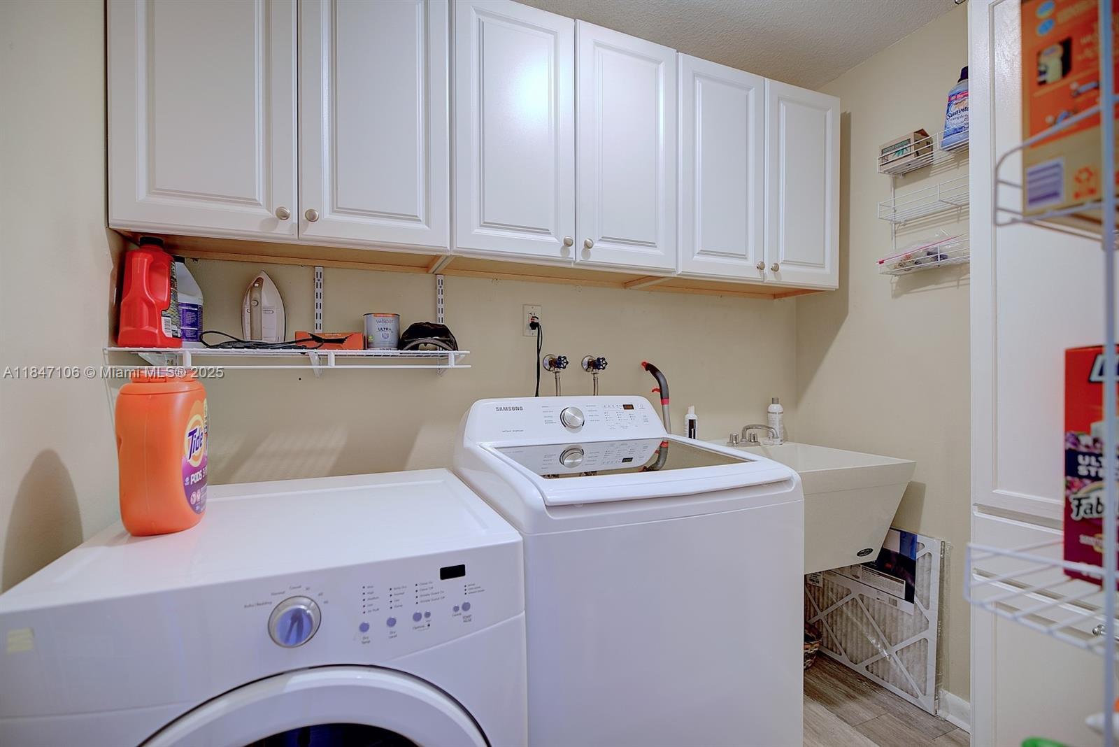 LAKE JACKSON HEIGHTS - Residential