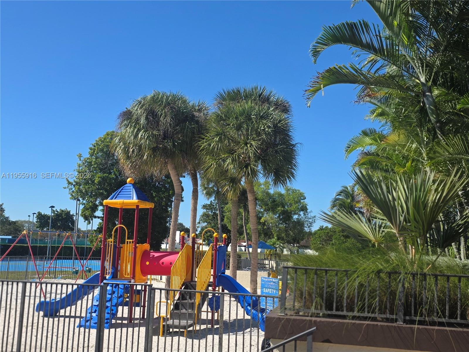 CROSSINGS SEC 1 THE - Residential