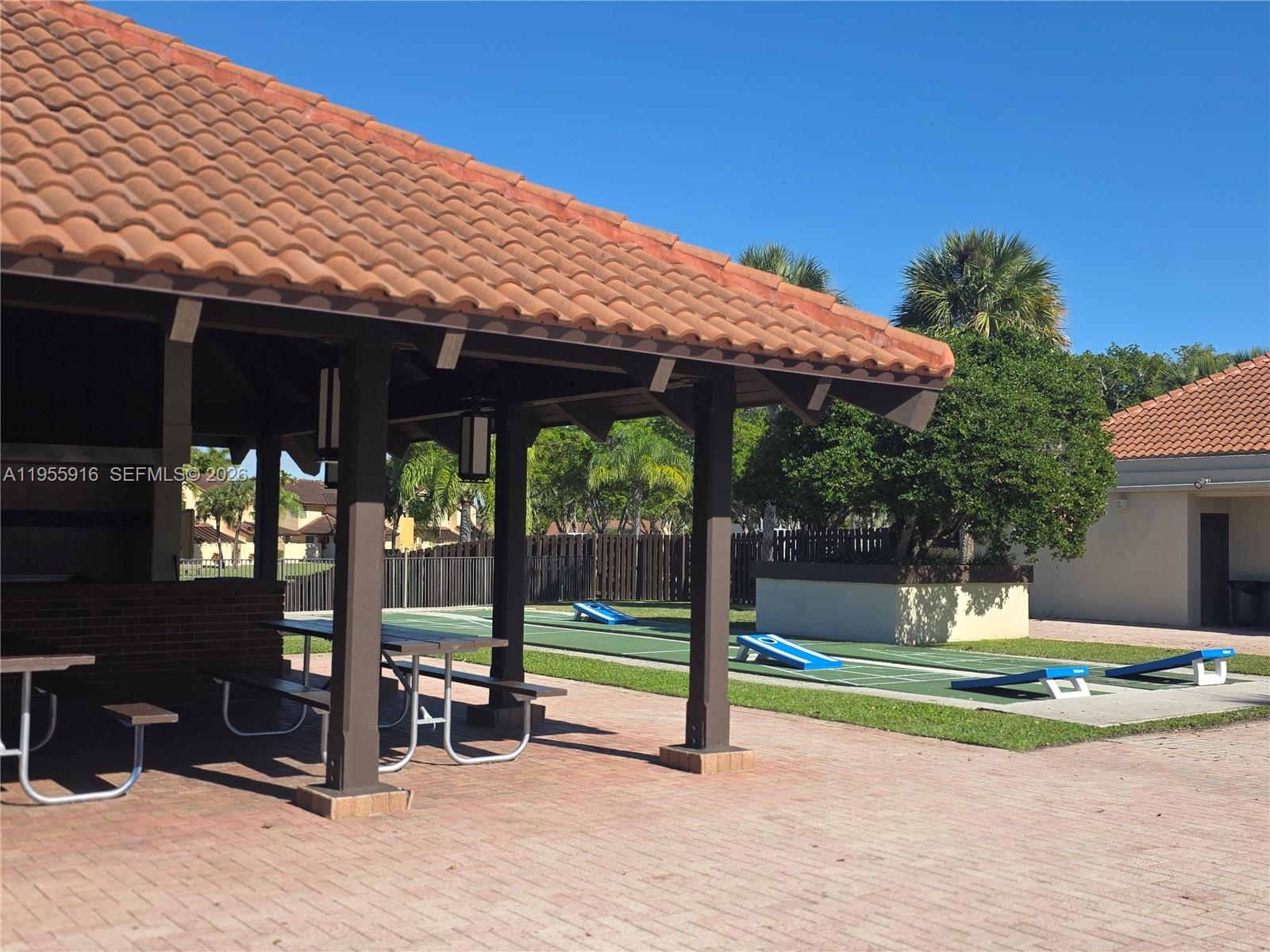 CROSSINGS SEC 1 THE - Residential