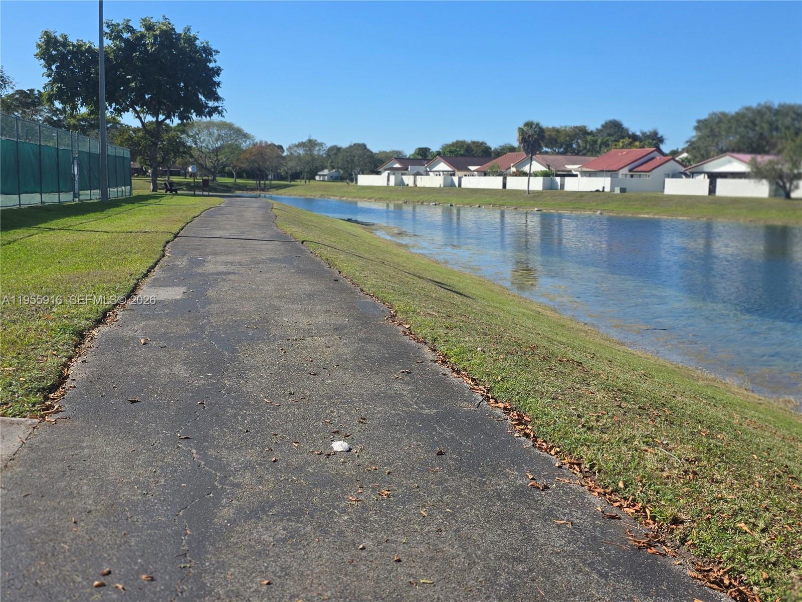 CROSSINGS SEC 1 THE - Residential