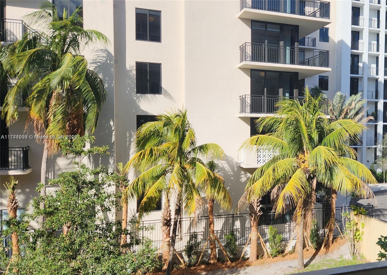 GREYNOLDS PARK CLUB CONDO - Residential