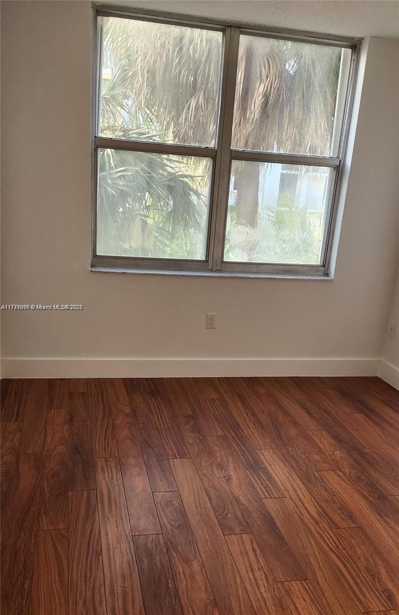 GREYNOLDS PARK CLUB CONDO - Residential