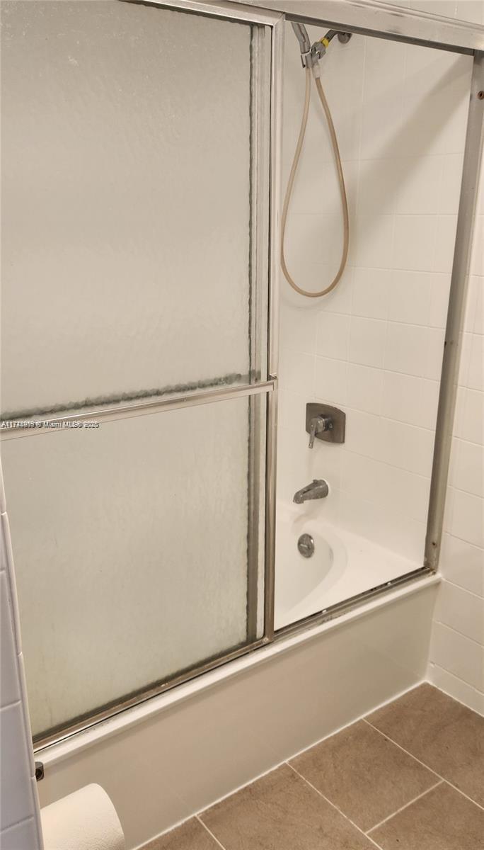 GREYNOLDS PARK CLUB CONDO - Residential