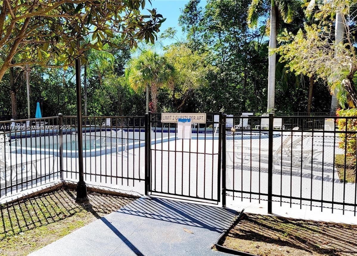 GREYNOLDS PARK CLUB CONDO - Residential